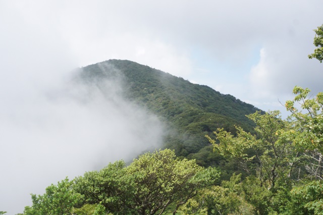 万三郎岳